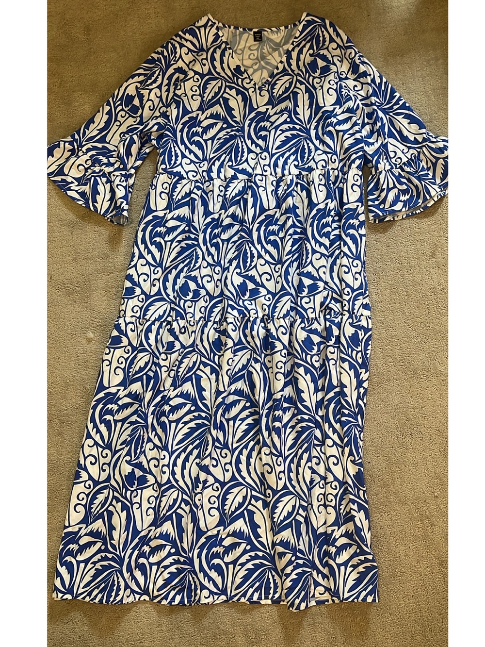 3x ruffle sleeve Blue and White Floral V-Neck Tiered Midi Dress